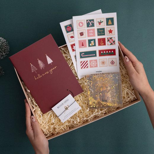 Yeni Yıl Işıltısı Hediye Kutusu