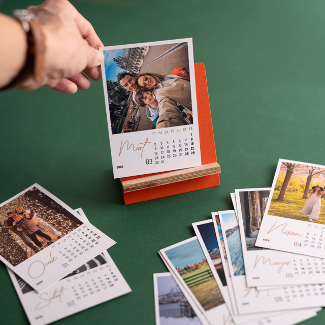 Desk Calendar with Photo - 2026