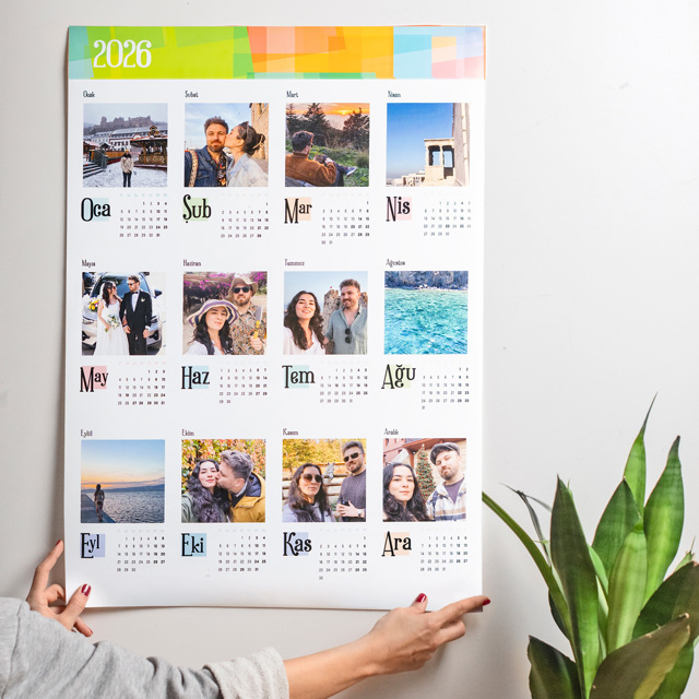 Renkli Tasarımlı Takvim Poster - 2026