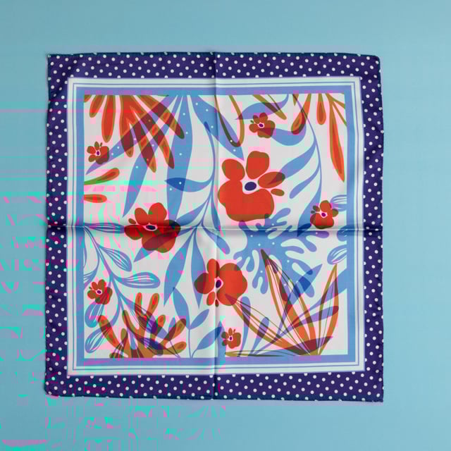 Çiçekli Lacivert Fular